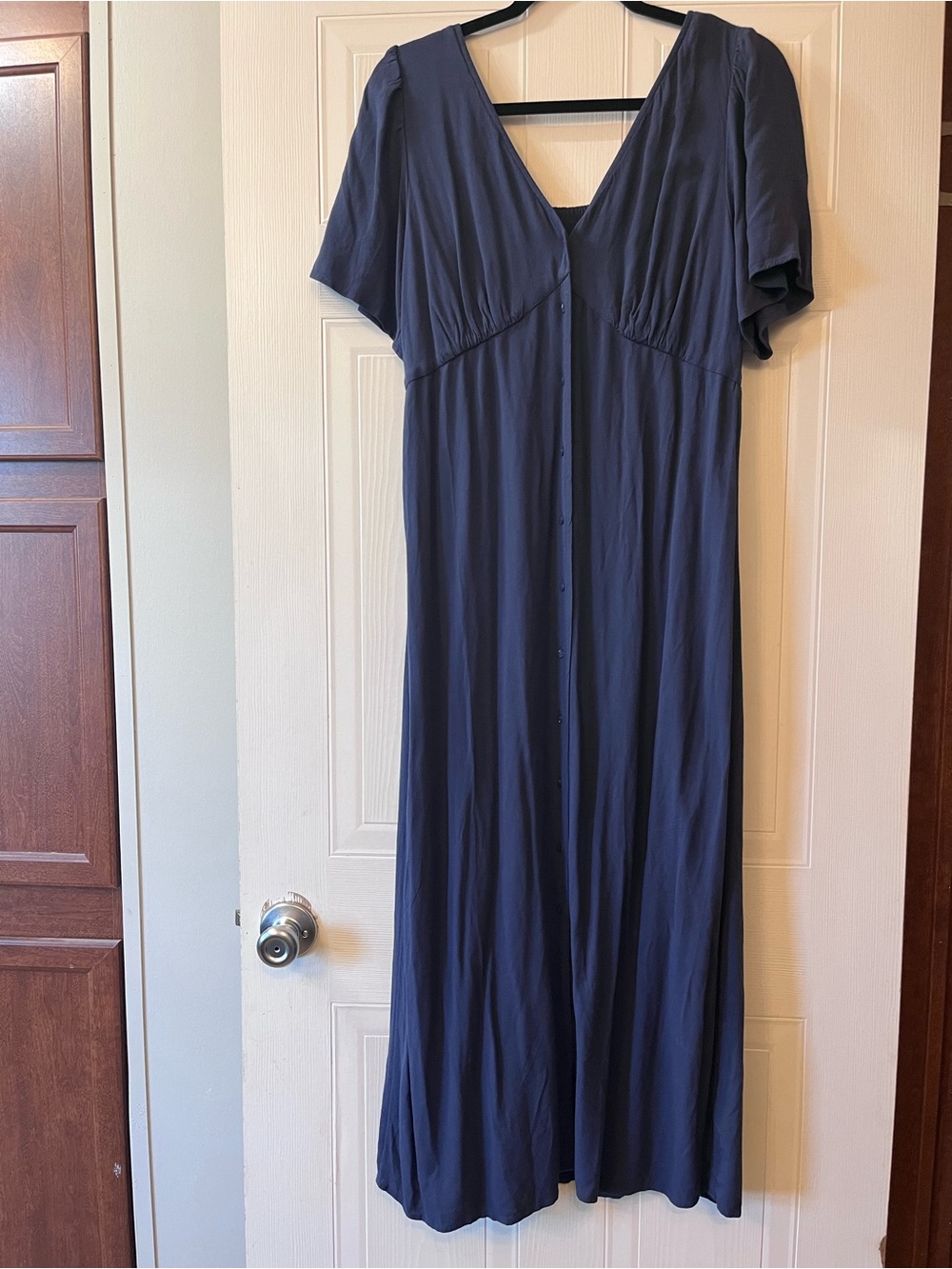 Old Navy Women's Navy Blue V-Neck Button-Front Maxi Dress